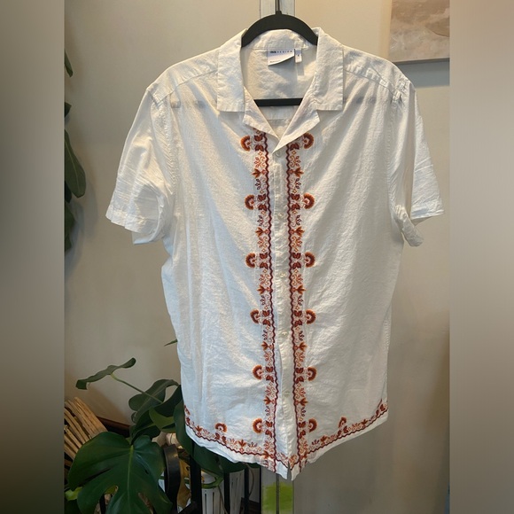 Men’s white button down with stitch detail - Picture 1 of 4